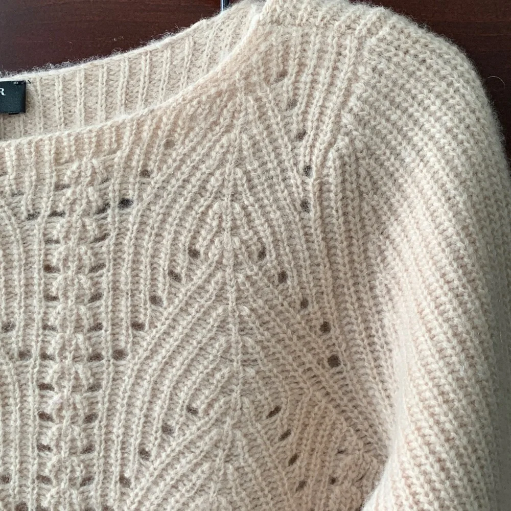 Ann Taylor sweater - Picture 2 of 6